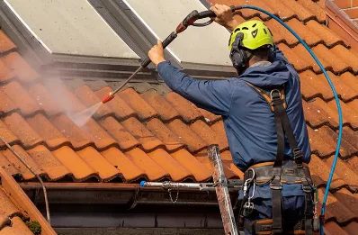 Démoussage et hydrofuge de toiture à Saint-Andeux